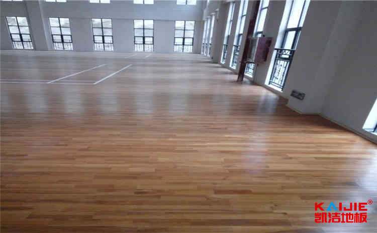 籃球場運動地板