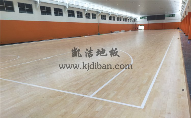 廣州長(zhǎng)大公路培訓(xùn)學(xué)校籃球館木地板項(xiàng)目-凱潔實(shí)木運(yùn)動(dòng)地板