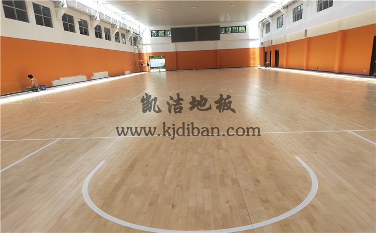 廣州長(zhǎng)大公路培訓(xùn)學(xué)校籃球館木地板項(xiàng)目-凱潔實(shí)木運(yùn)動(dòng)地板